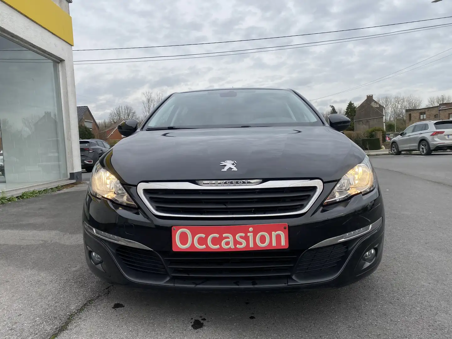 Peugeot 308 1.2 PureTech  1er MAIN- euro 6b GPS Zwart - 2