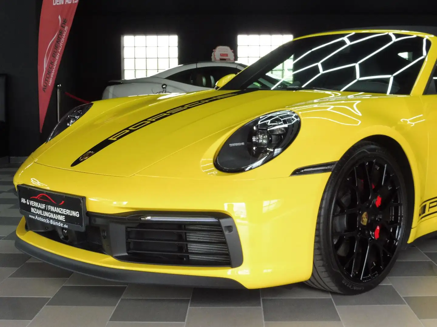 Porsche 992 Carrera Cabriolet 4S Ha-Lenk/Lift/Bur/Nightv Gelb - 1