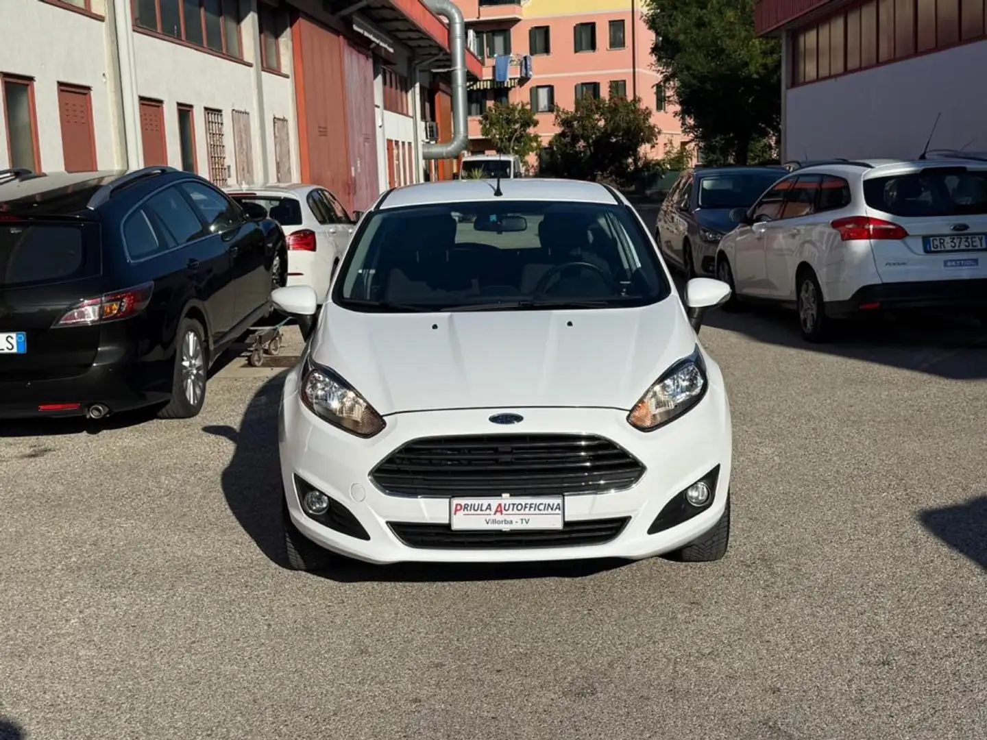 Ford Fiesta 1.5 TDCi 75CV 3 porte Business Bianco - 2