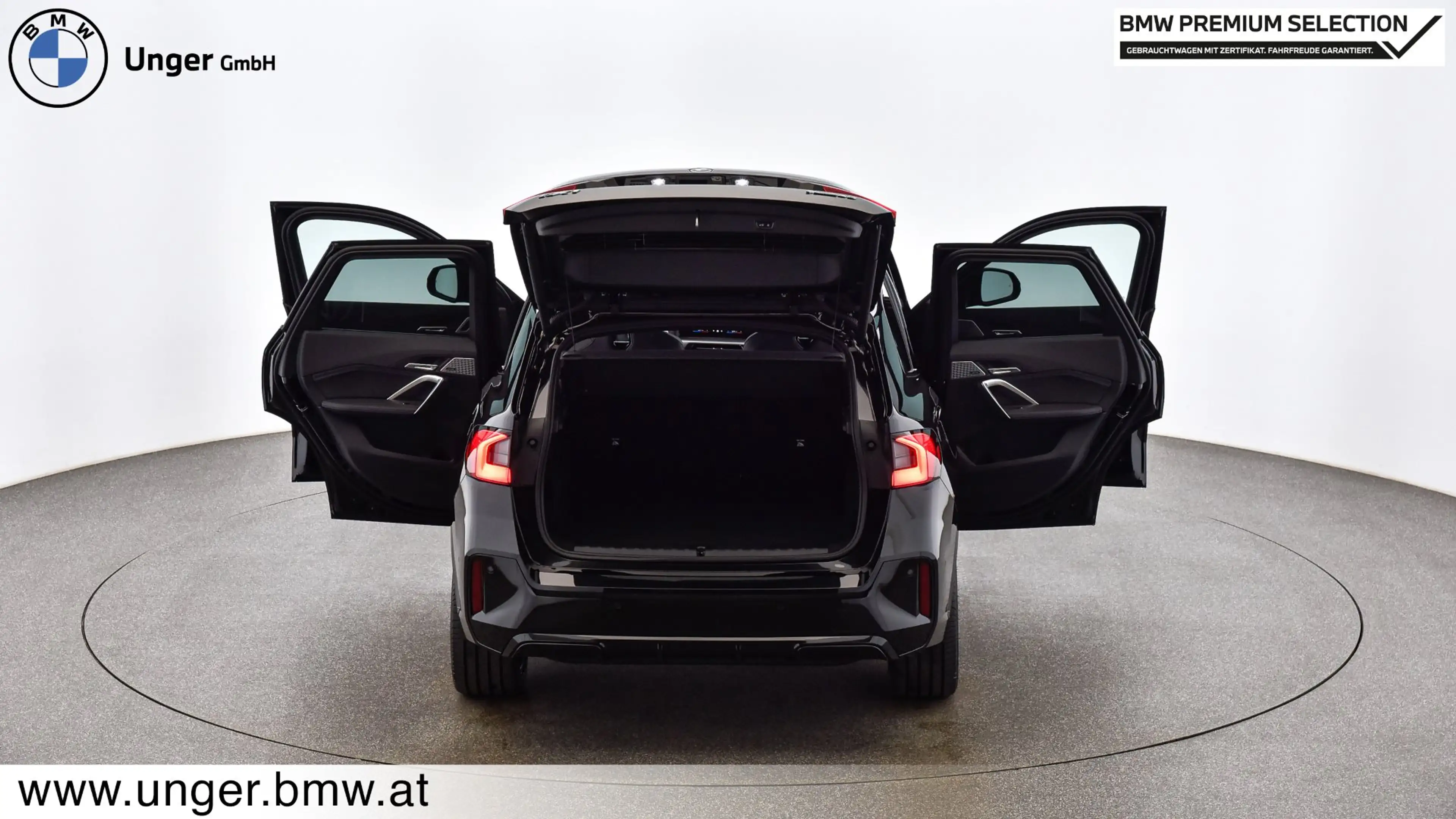 BMW iX1 xDrive30 — photo 15