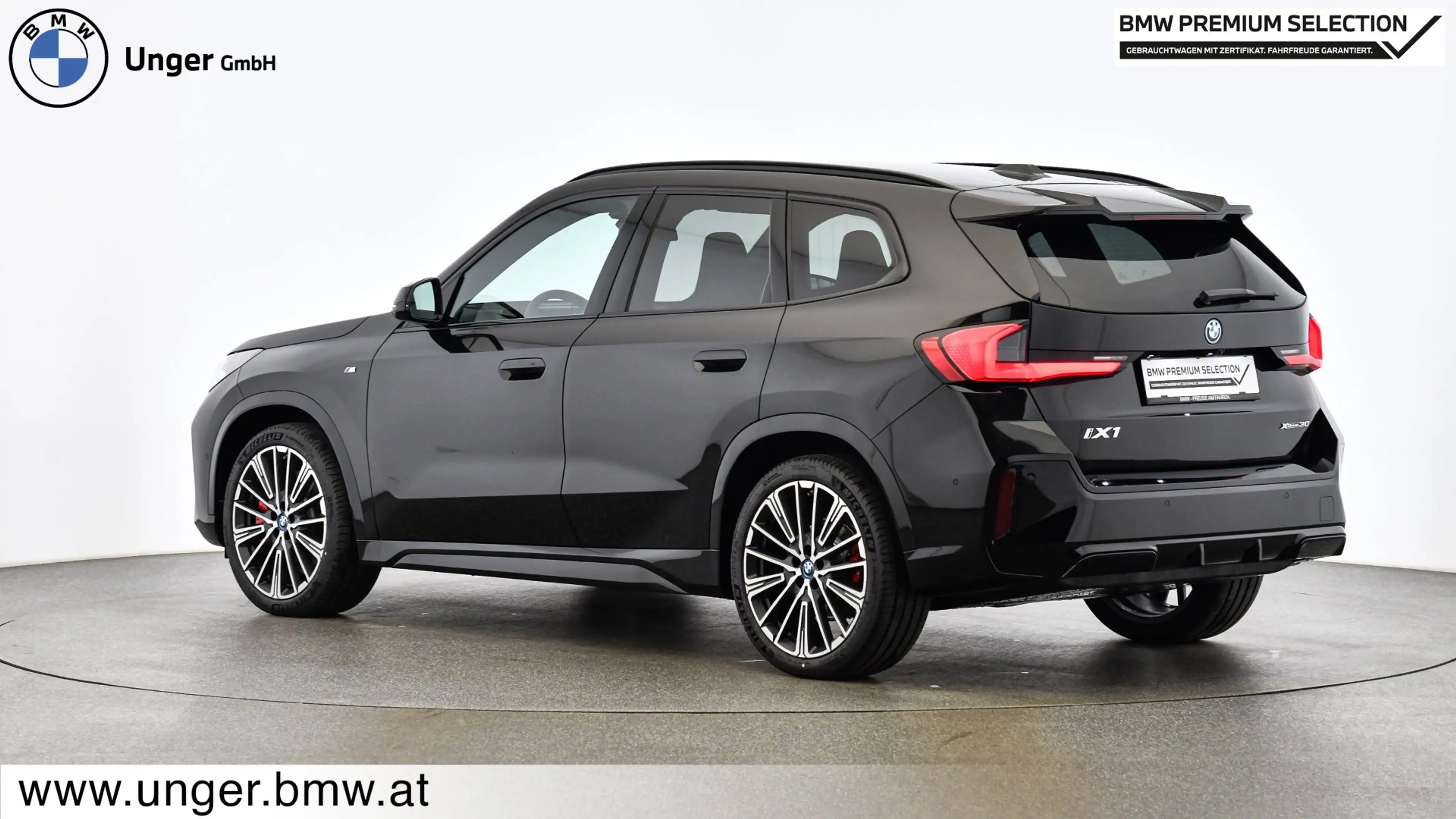 BMW iX1 xDrive30 — photo 5