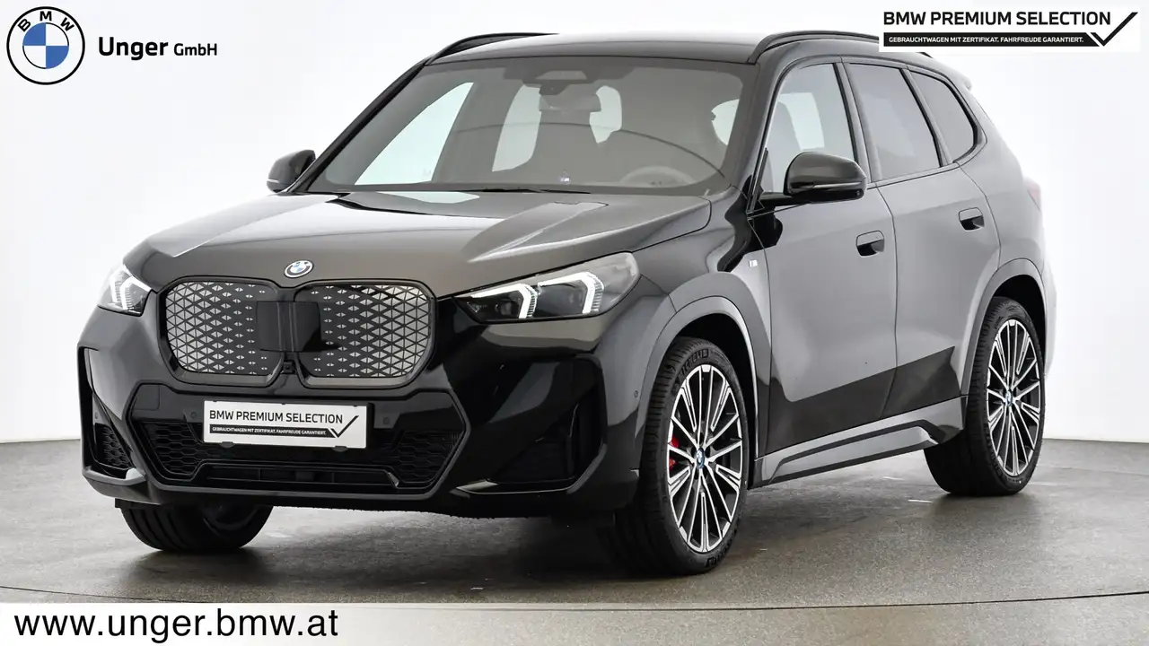 BMW iX1