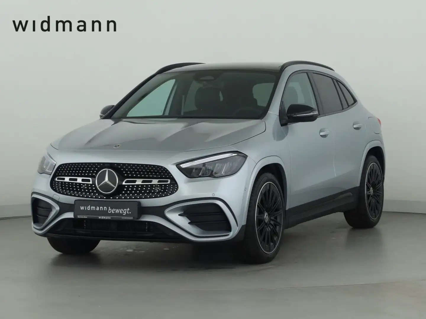 Mercedes-Benz GLA 180 Pano Night SpurW W-Paket S-Sitz KeyLess Silber - 1