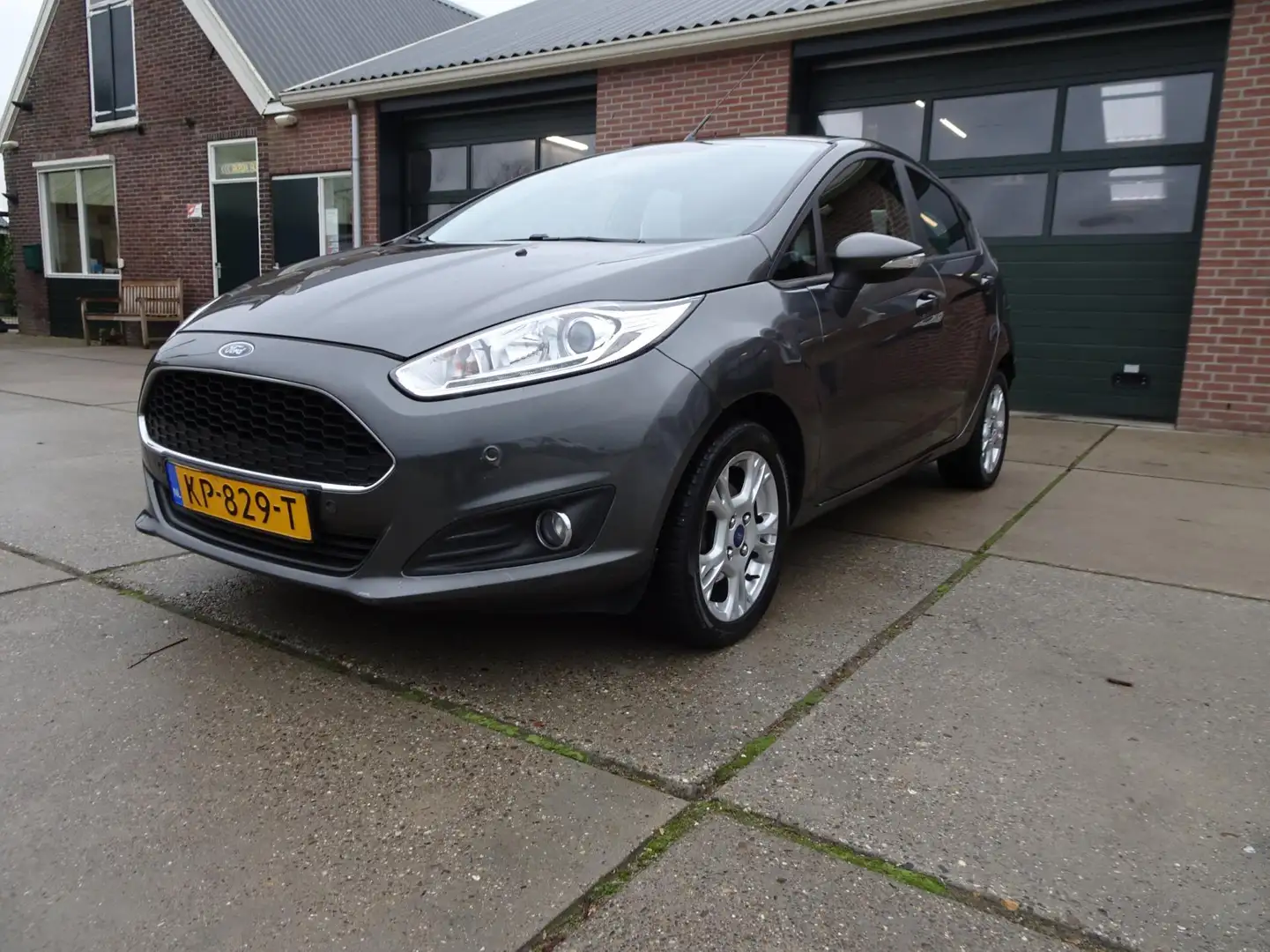 Ford Fiesta 1.0 Style Ultimate Gris - 1
