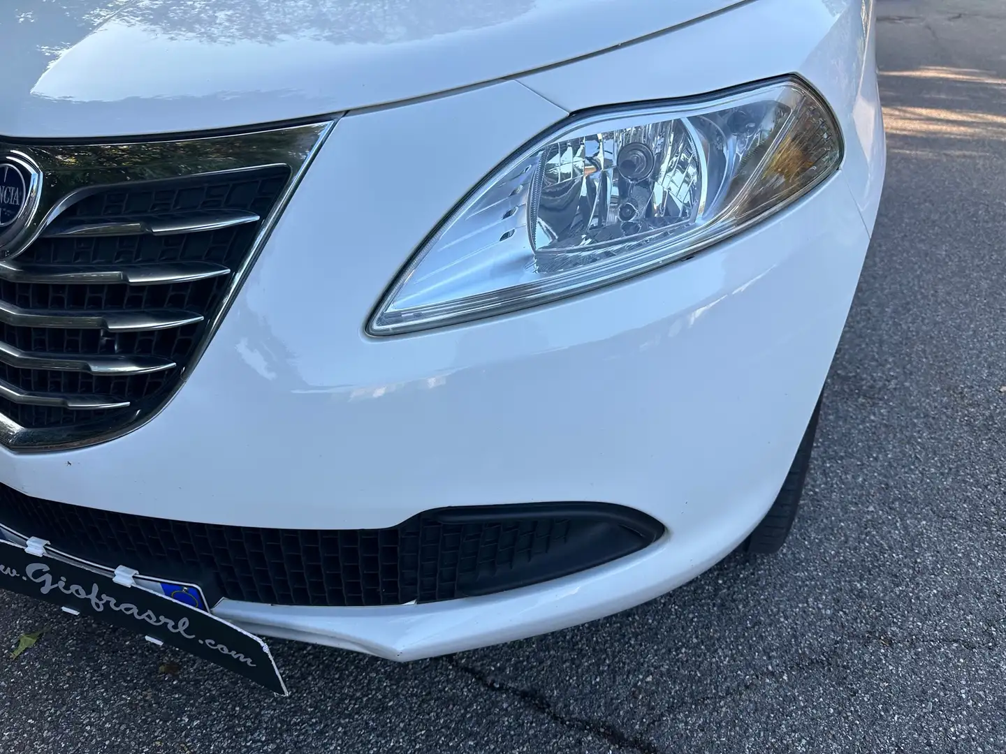 Lancia Ypsilon 1.2 8v Gold s&s 69cv E6 UNICOPROPRIETARIO Blanc - 2