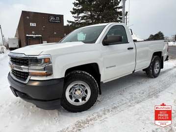 4WD V8 **REGULAR CAB-8 FOOT LONG BOX**