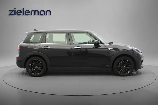 Mini Hatch view 15