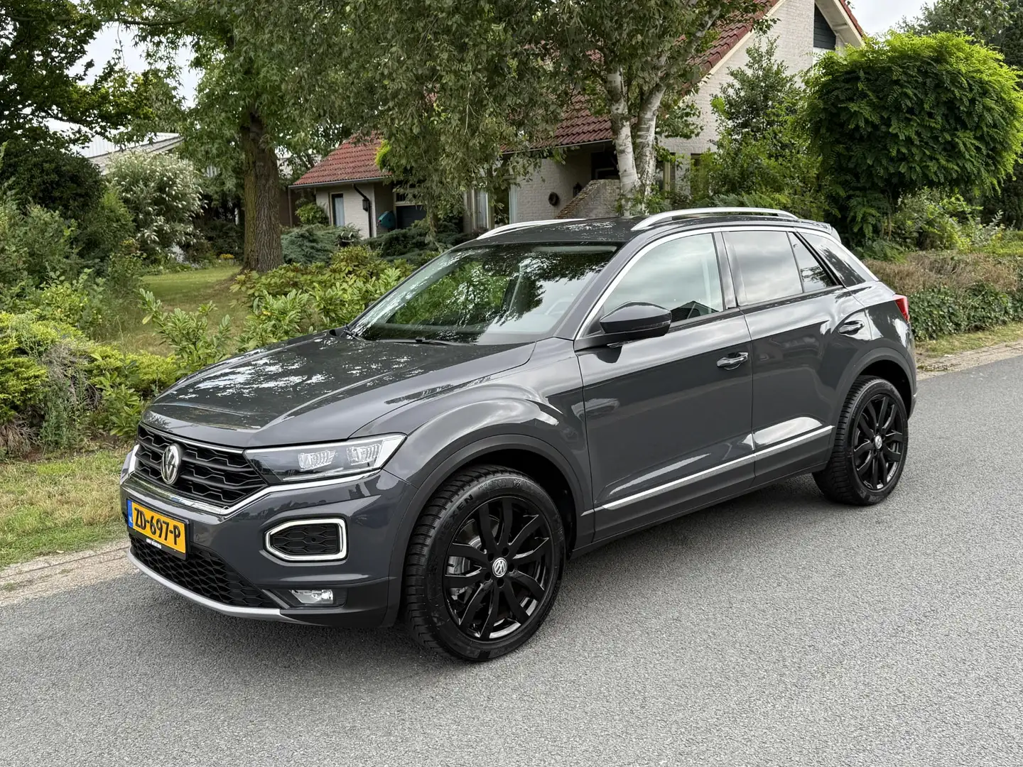 Volkswagen T-Roc 2.0 TSI 4Motion Sport 190PK DSG•Virtual•Camera Gri - 1