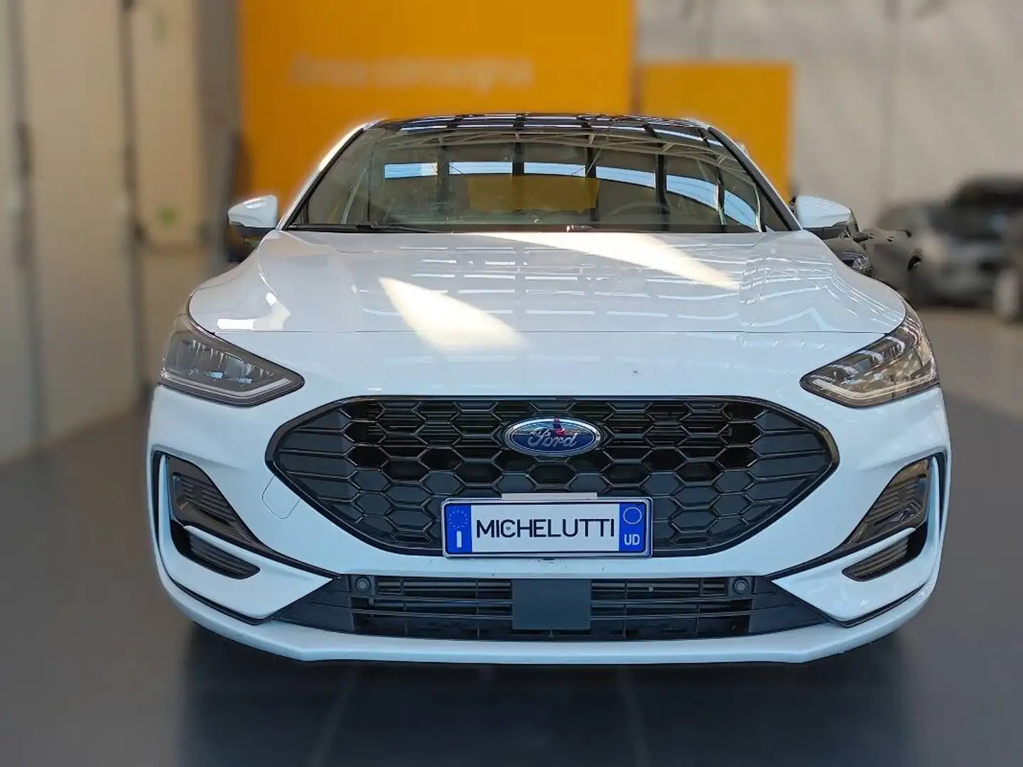 Ford Focus 125 cv Ibrida St-line-TETTO APRIBILE Bianco - 2