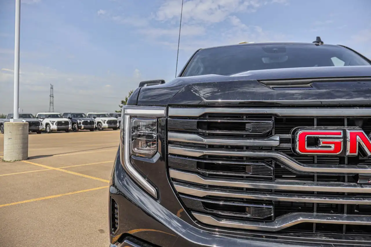 GMC Sierra 1500 снимка GMC Sierra 1500