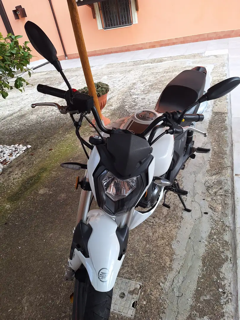 Keeway RKV 125 Blanco - 1