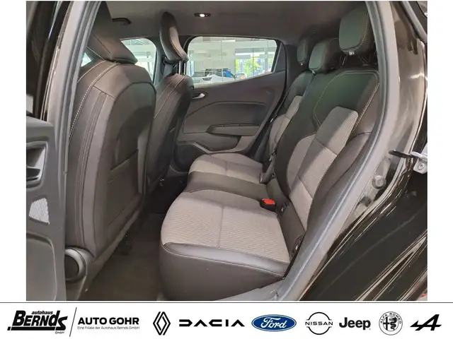Renault Clio view 9