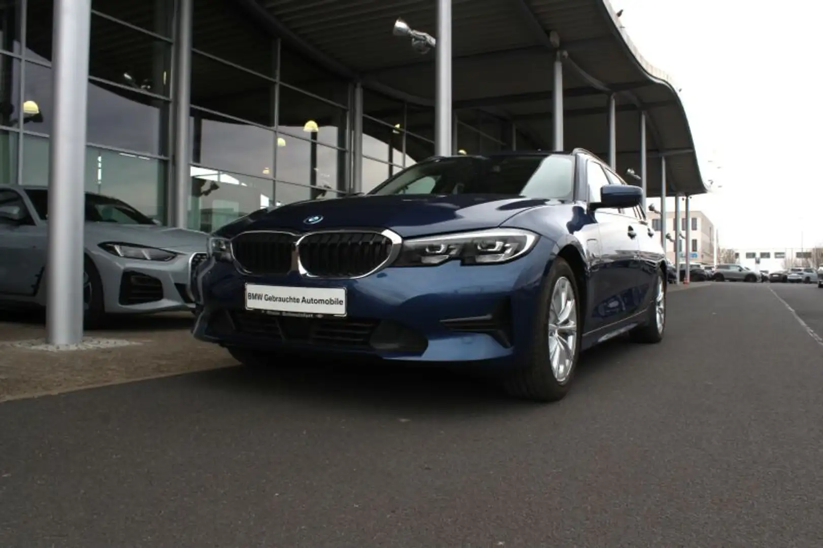 BMW 330 e Tour. Advantage LiveCockpit.AHK.Teilleder Blauw - 2