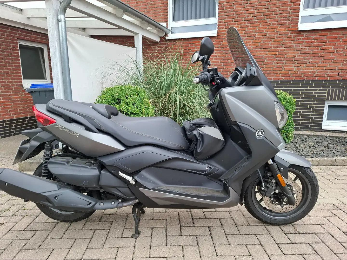 Yamaha X-Max 400 SH 111 Grigio - 2