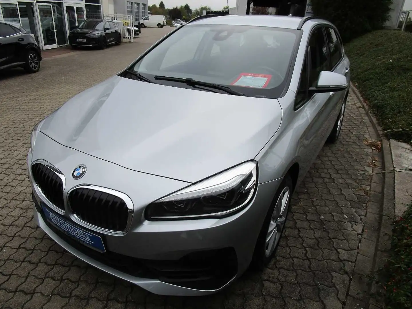 BMW 218 d Active Tourer Advantage PPS/Navi/SHZ Argent - 2
