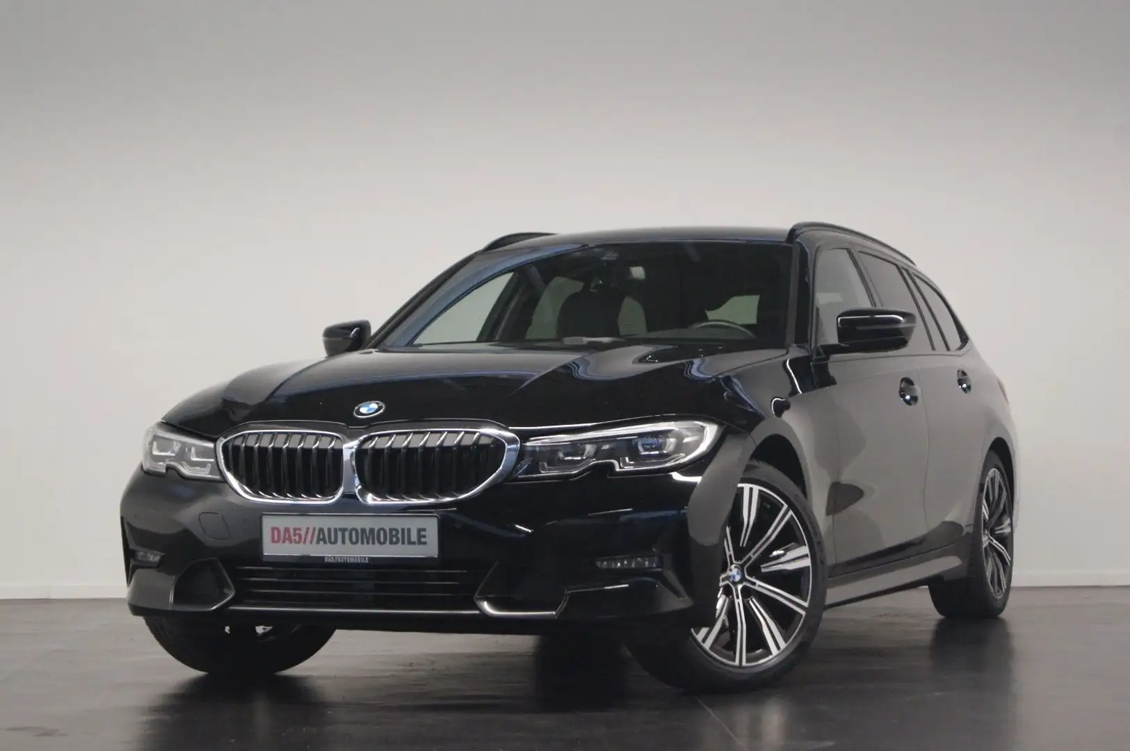 BMW 320 i Touring Sport Line|LIVE|LED|DRIVING|HIFI Schwarz - 1