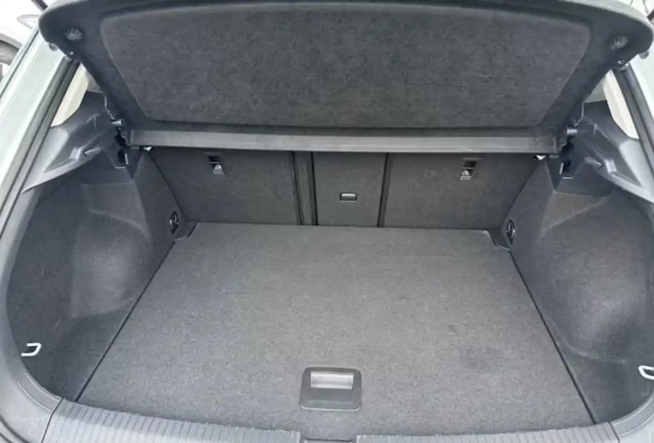 Volkswagen T-Roc 1.0 TSI Life NAVI 8
