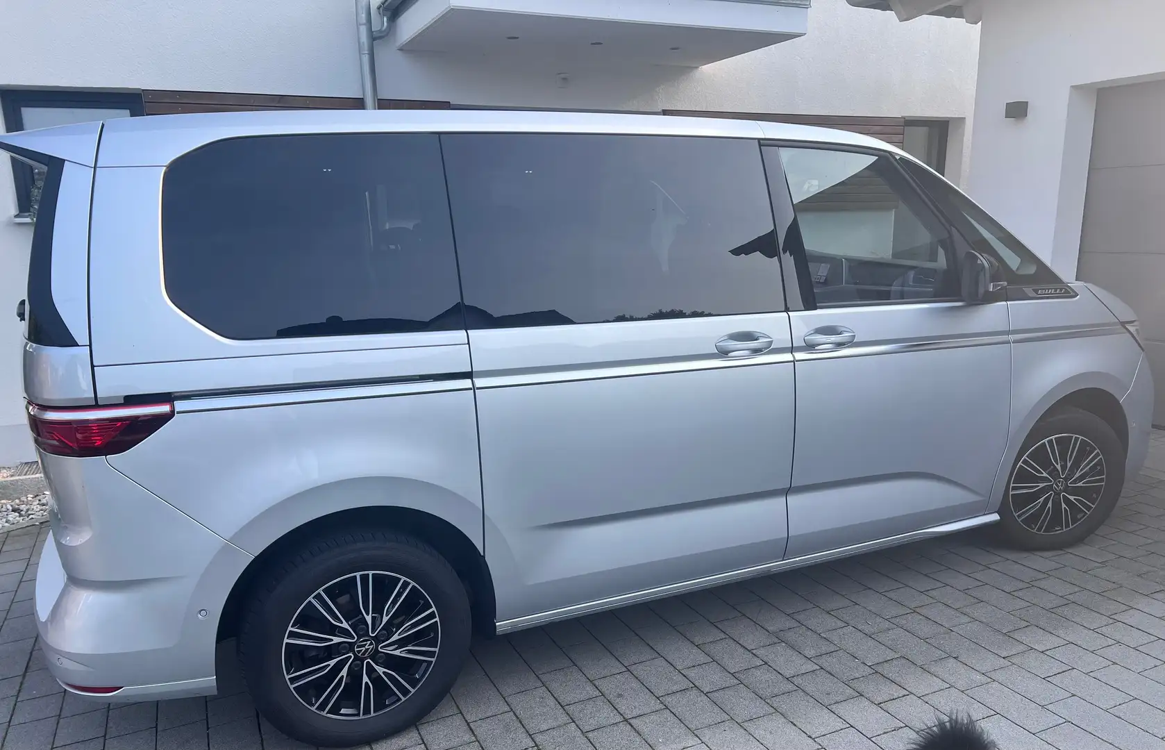 Volkswagen T7 Multivan Multivan TSI Style Silber - 2