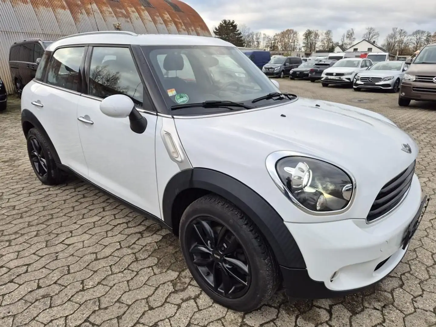 MINI One Countryman 1.6 Black Pepper Weiß - 1