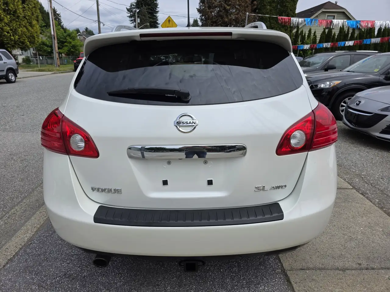 Nissan Rogue снимка Nissan Rogue
