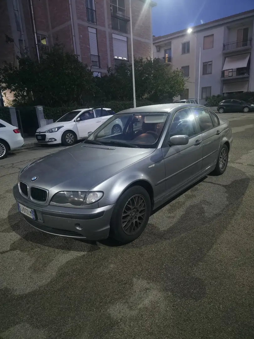 BMW 318 318d - 2