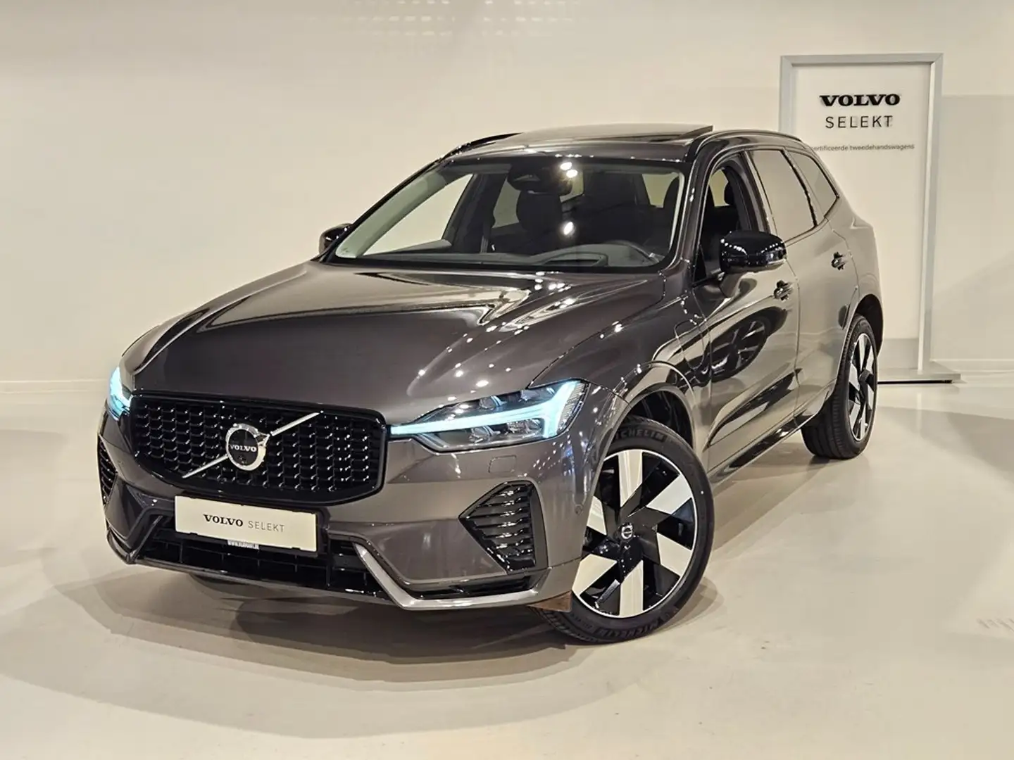 Volvo XC60 T8 Ultimate Dark Long Range Gris - 1