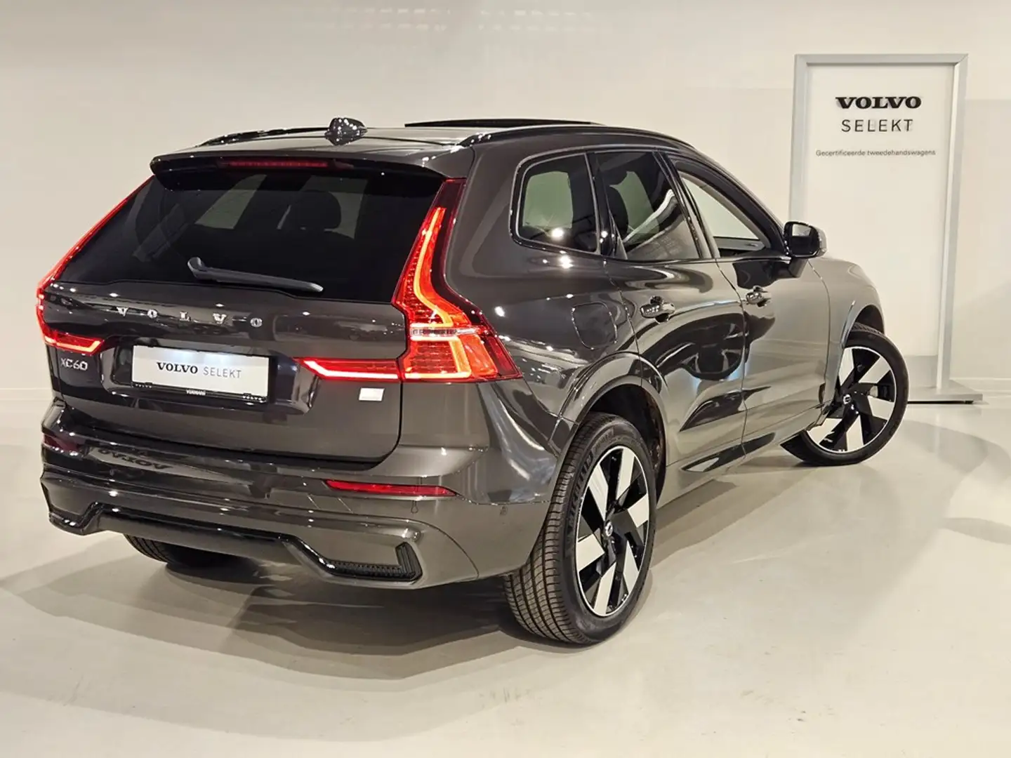 Volvo XC60 T8 Ultimate Dark Long Range Gris - 2