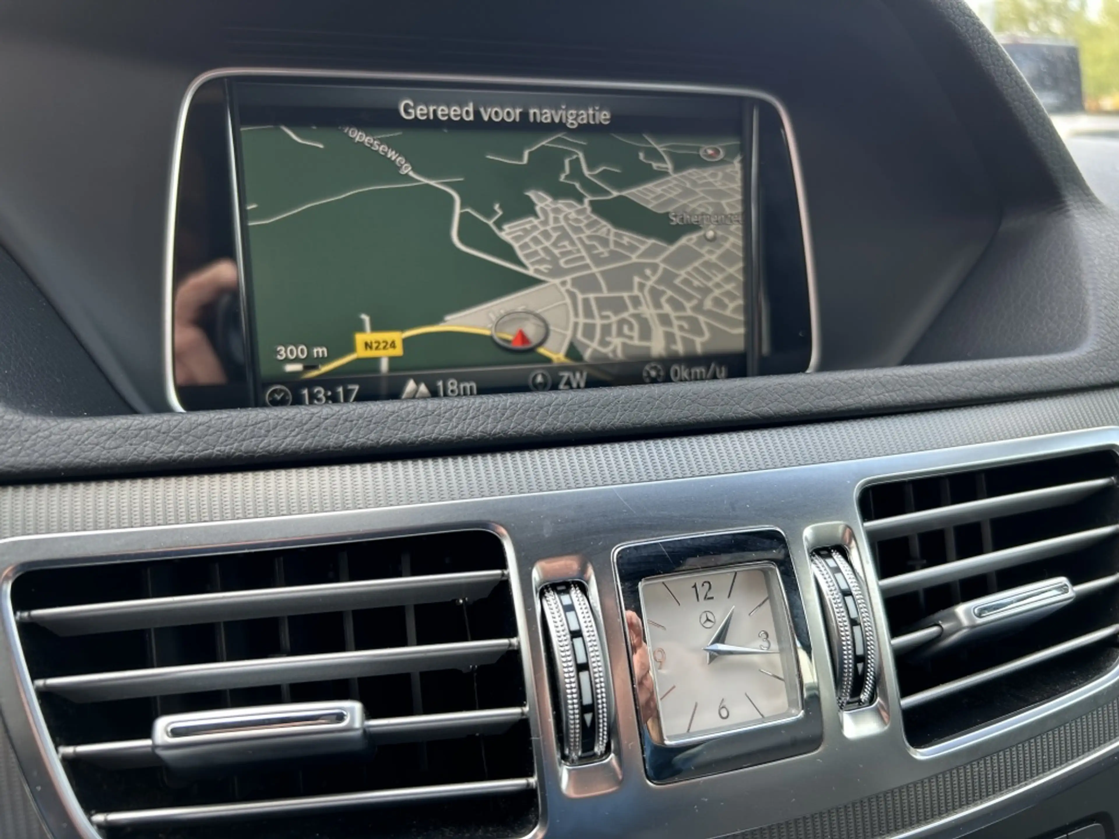 Mercedes-Benz E 300 Estate BT. HY. Lease Ed — photo 14