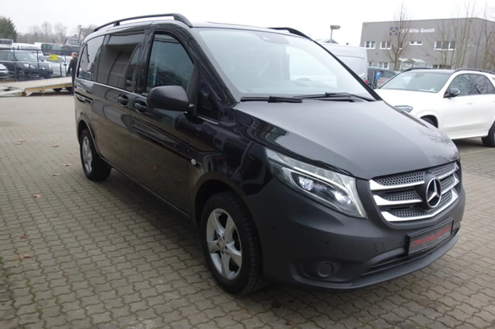 Mercedes-Benz Vito 119 CDI 4Mat Mixto Kompakt e-TÜR/STDHZG/LED crna - 2