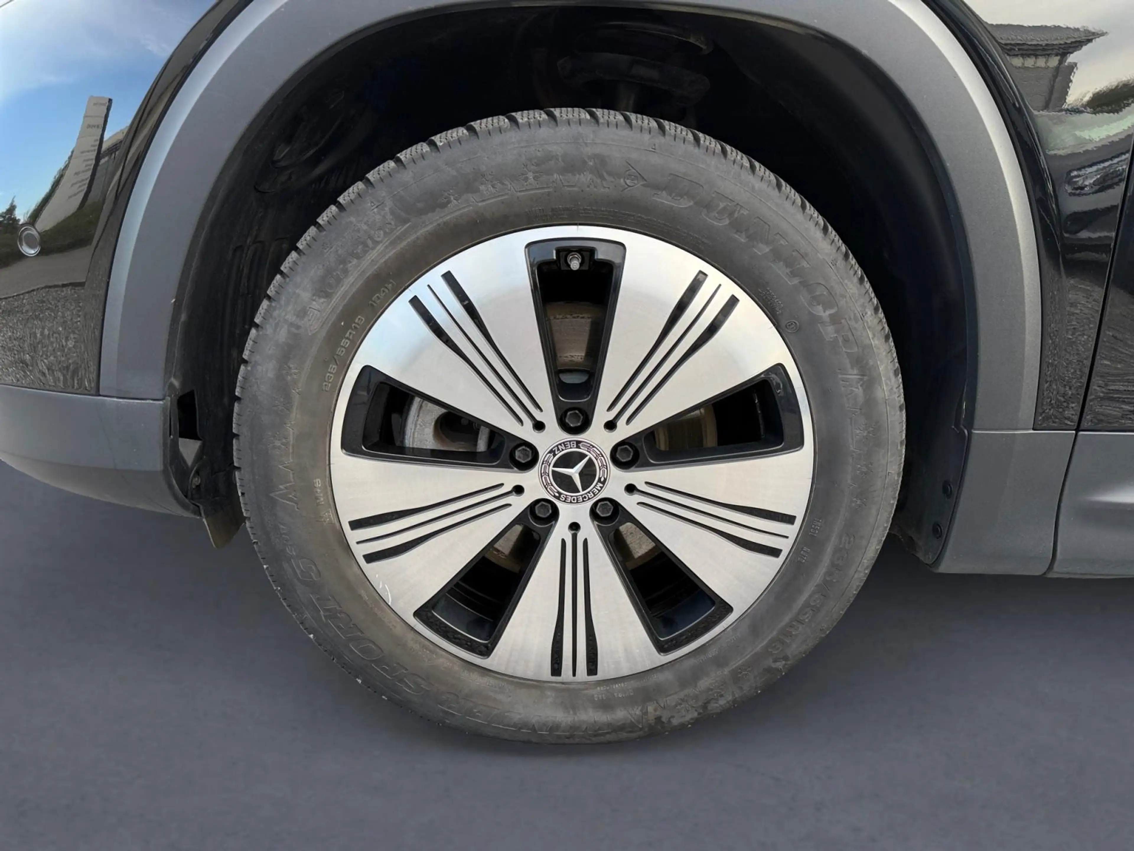 Mercedes-Benz EQB 250 Progressive — photo 13