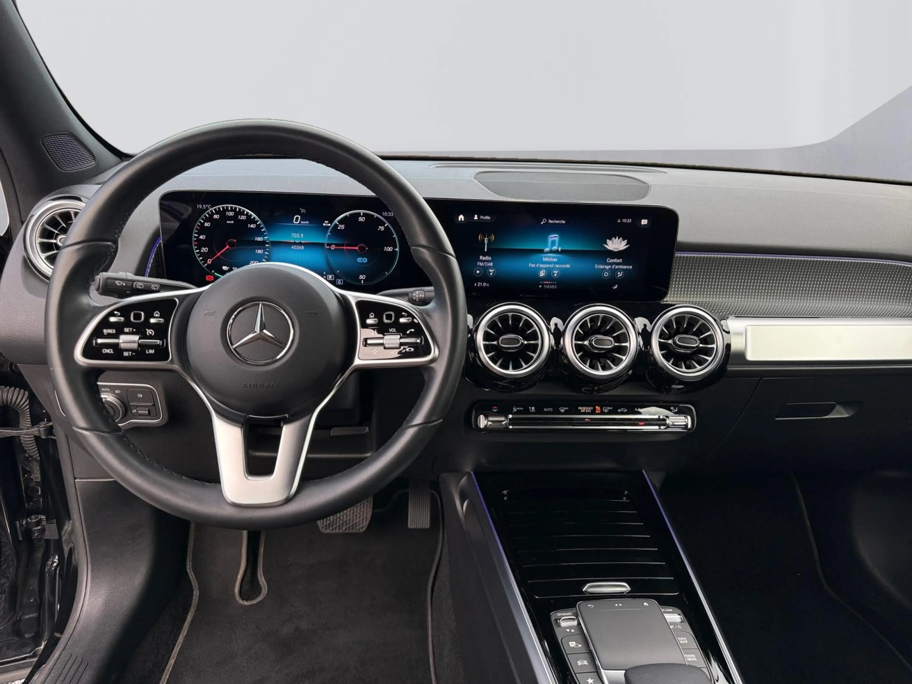Mercedes-Benz EQB 250 Progressive — photo 9
