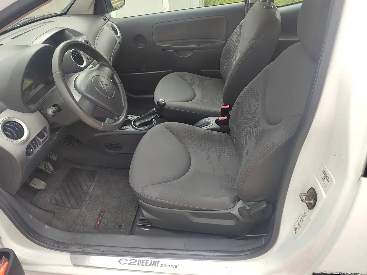 Citroen C2 C2 1.1 Elegance Deejay c/abs Bianco - 2