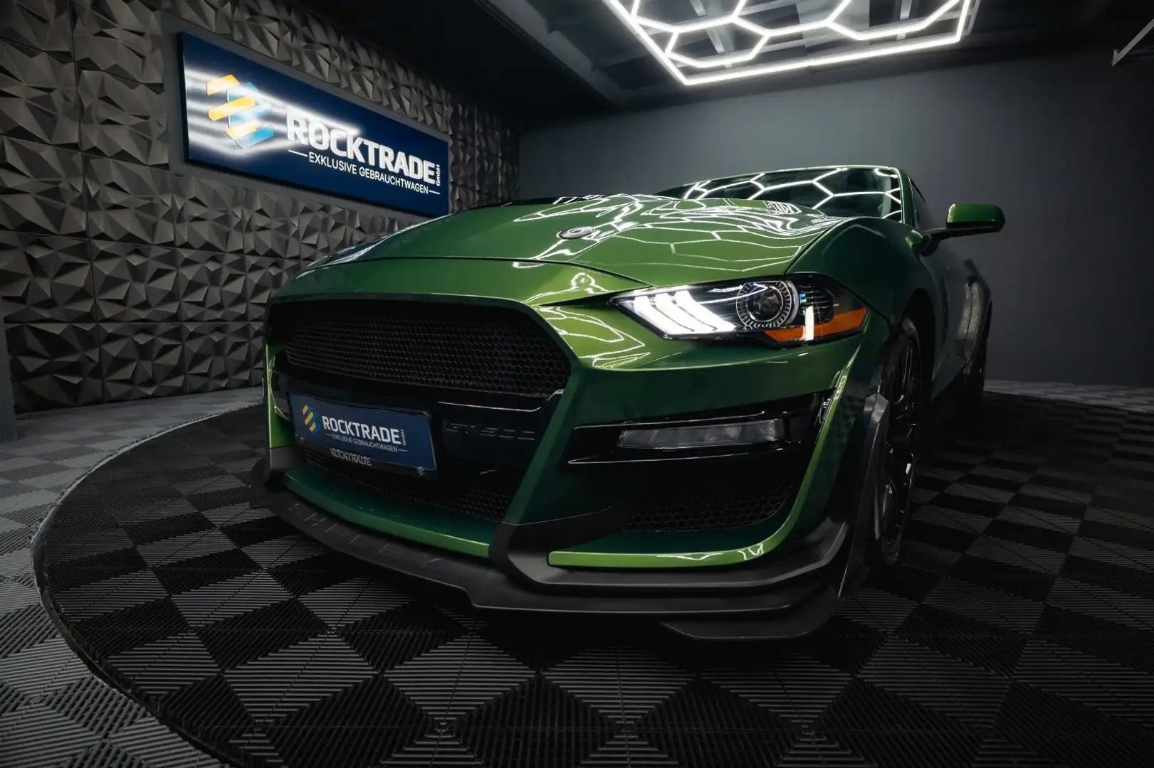 Ford Mustang Shelby GT 500 5.0 V8 Performance *LED* Grün - 2