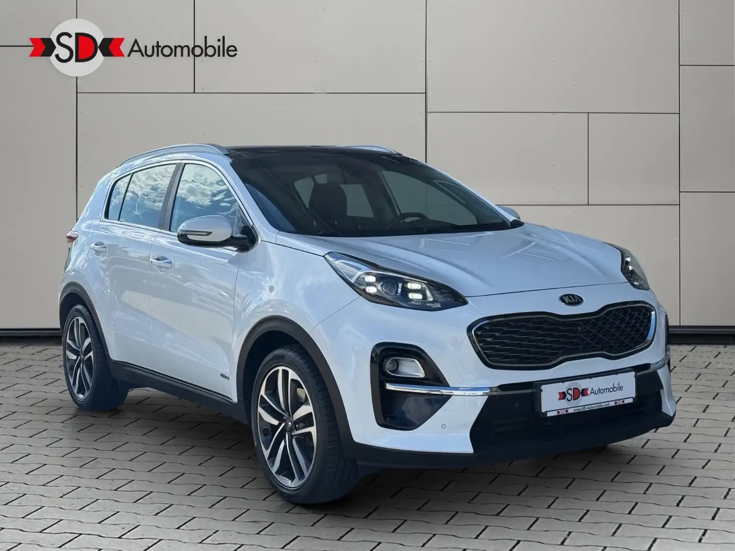 Kia Sportage 2.0 CRDi Spirit 4WD Pano. LED AHK Leder Weiß - 1