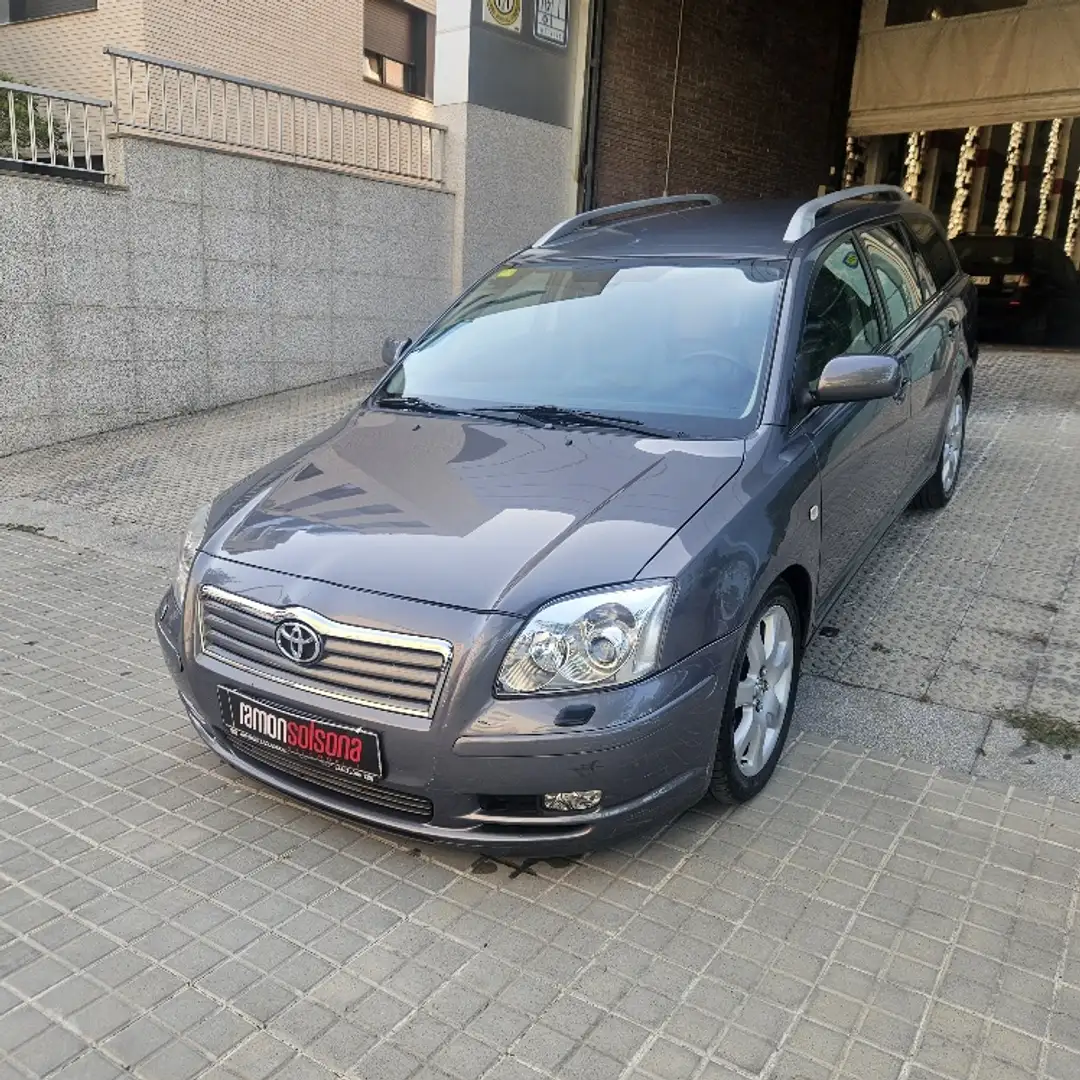 Toyota Avensis 2.0 VVT-i Executive Gris - 1