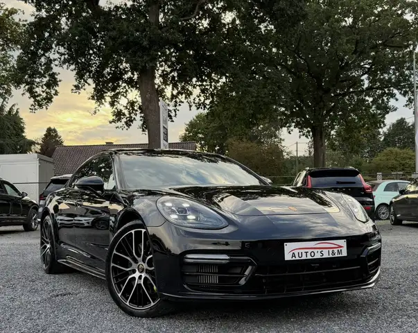 Porsche Panamera view 5