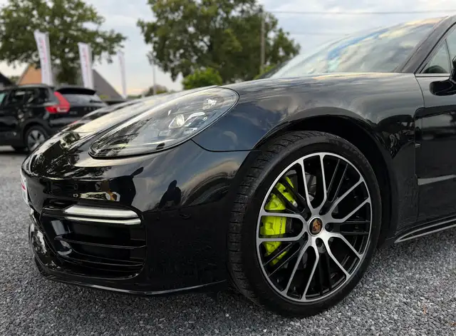 Porsche Panamera view 15