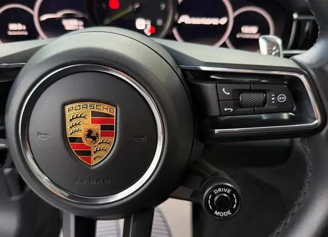 Porsche Panamera view 13
