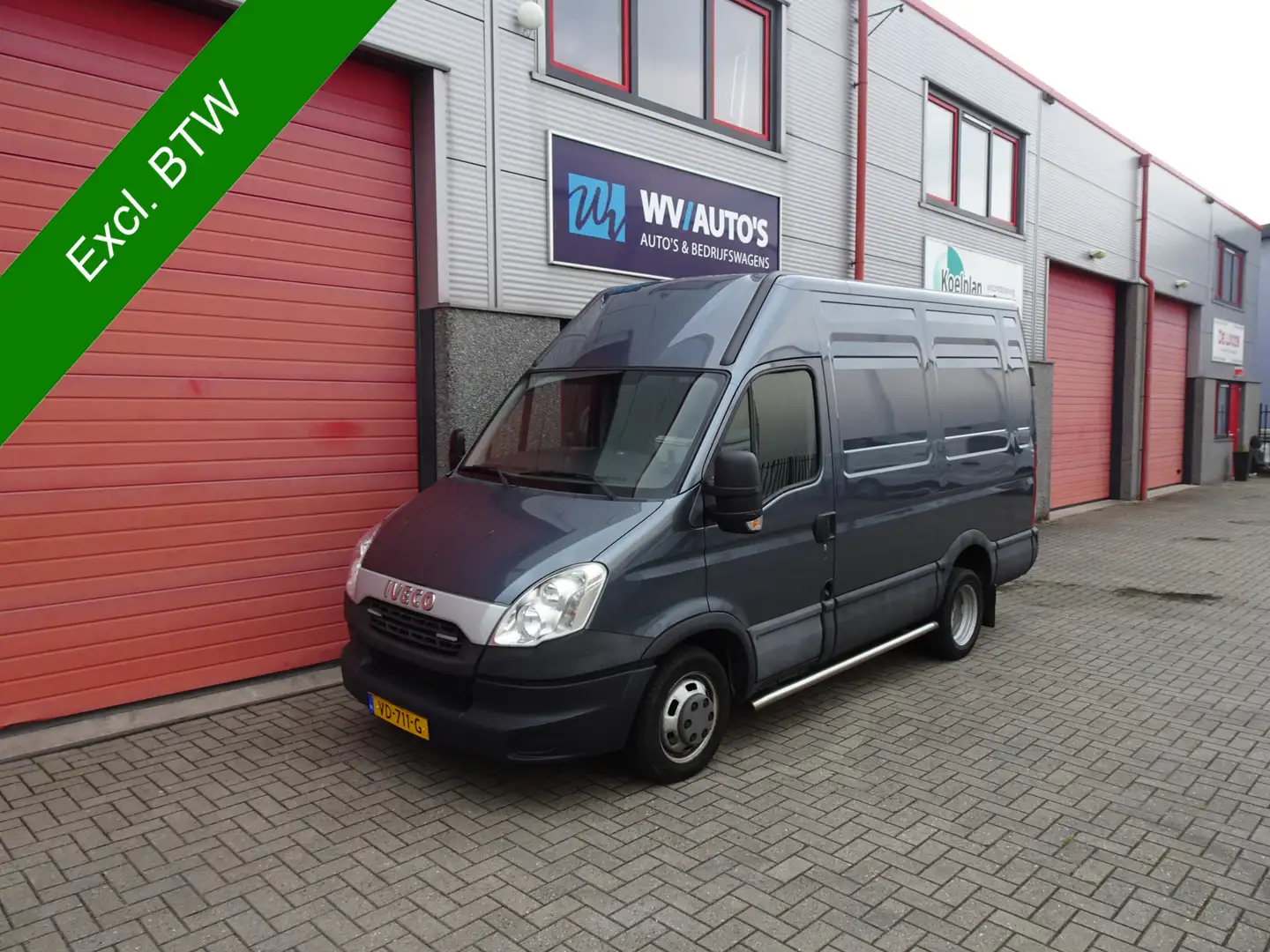 Iveco Daily 35C15V 300 H2 L2 3 zits airco 3500 kg trekgewicht Grijs - 1