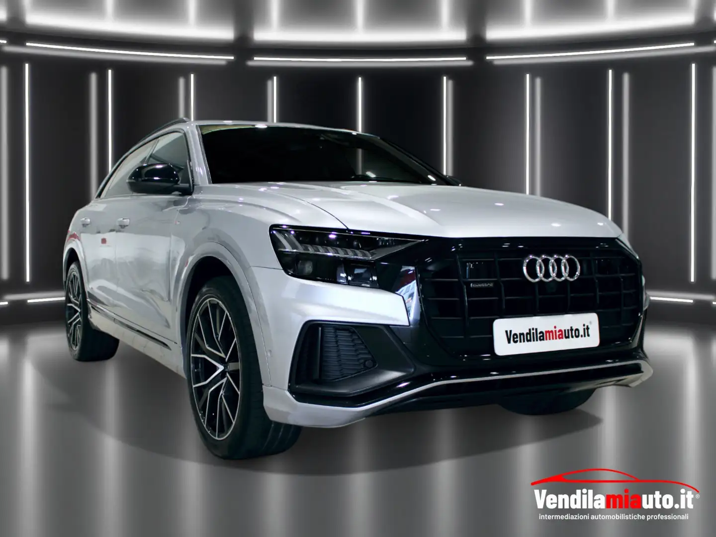 Audi Q8 I 2018 50 3.0 tdi mhev Sport quattro tiptronic Grigio - 1