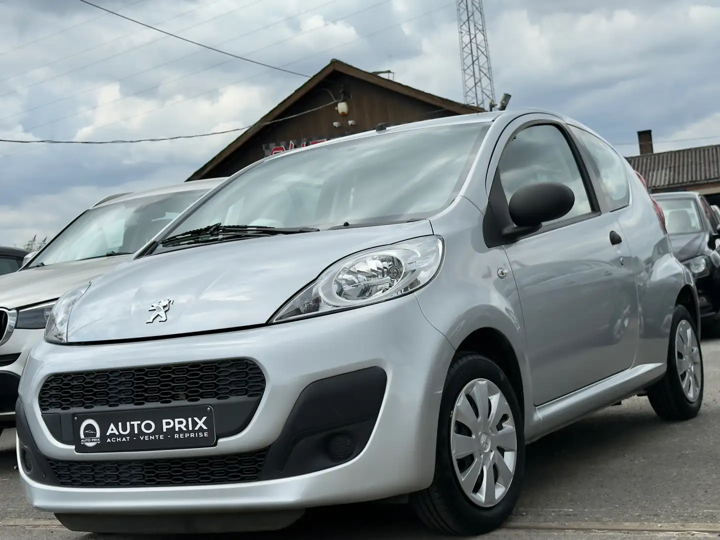 Peugeot 107 1.0i Access Etat Neuf 1Er Main Euro 5 Gris - 1