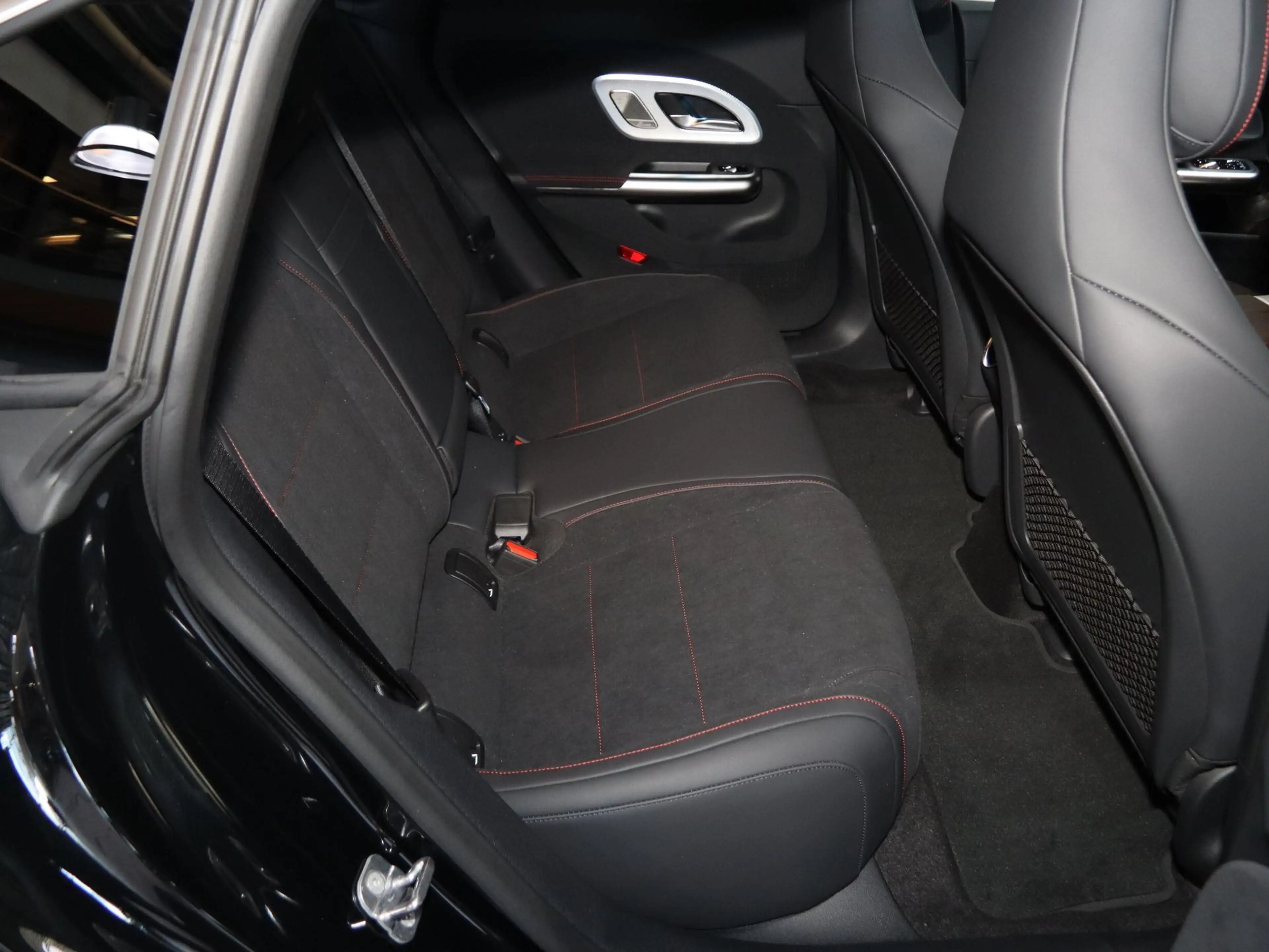 Mercedes-Benz CLA 200 Business Solution AMG 58 kWh | Elek. Trekhaak | Pa — photo 8