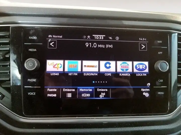 Volkswagen T-Roc 2022, foto 17