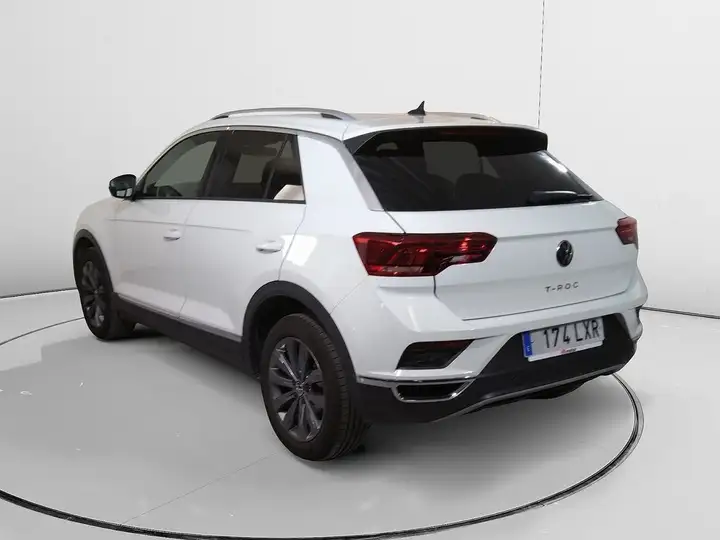 Volkswagen T-Roc 2022, foto 4