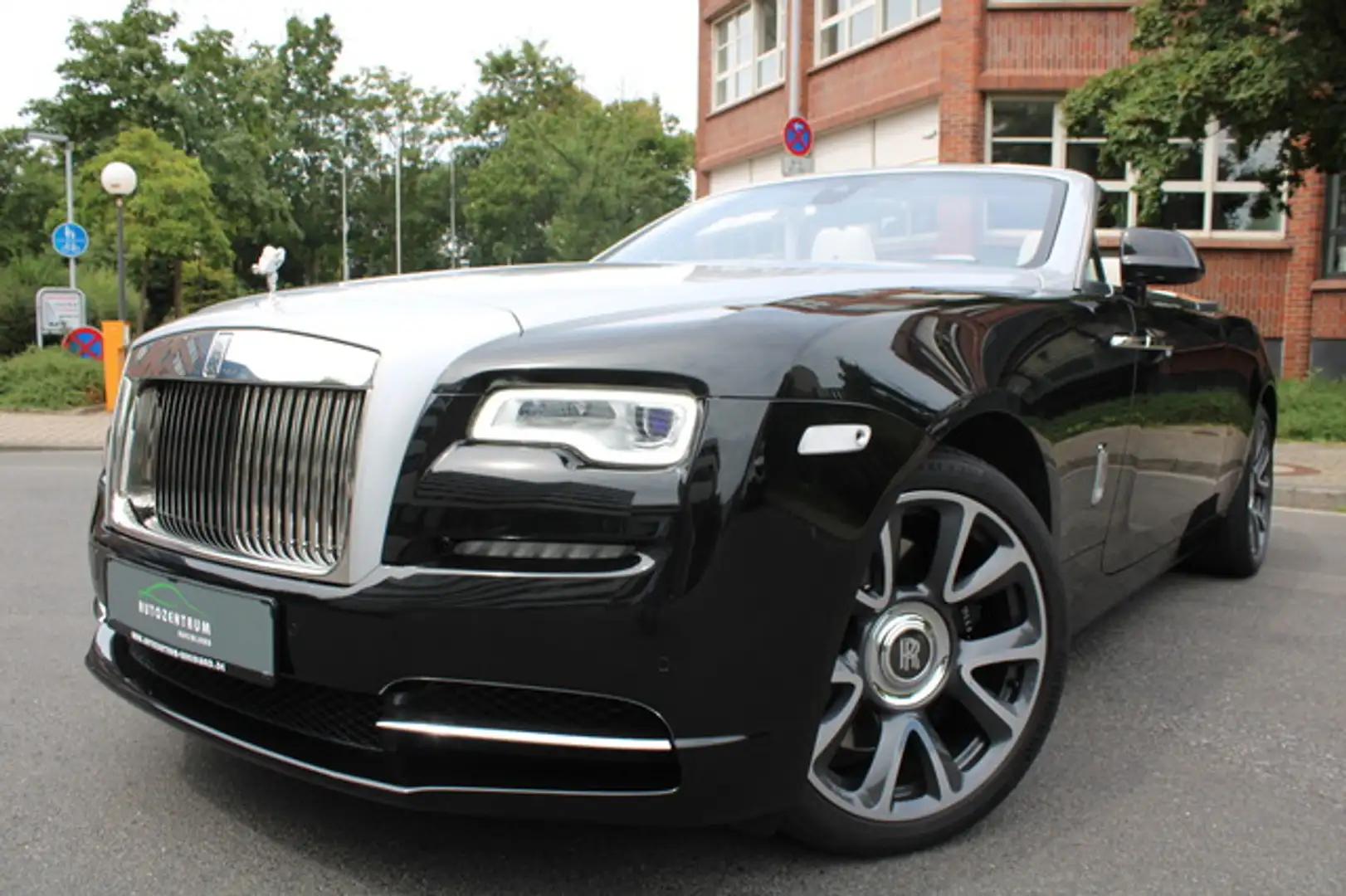 Rolls-Royce Dawn RR Garantie/HuD/Teakdeck/Bespoke/Nightvisio Schwarz - 1