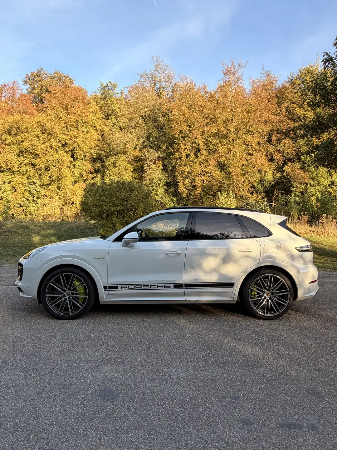 포르쉐 카이엔 S E-Hybrid 2021 화이트 사진 3