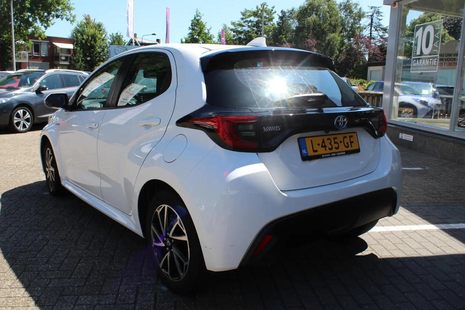 Toyota Yaris 1.5 HYBRID DYNAMIC KEYLESS LED KOPLAMPEN APPLE/AND Wit - 2