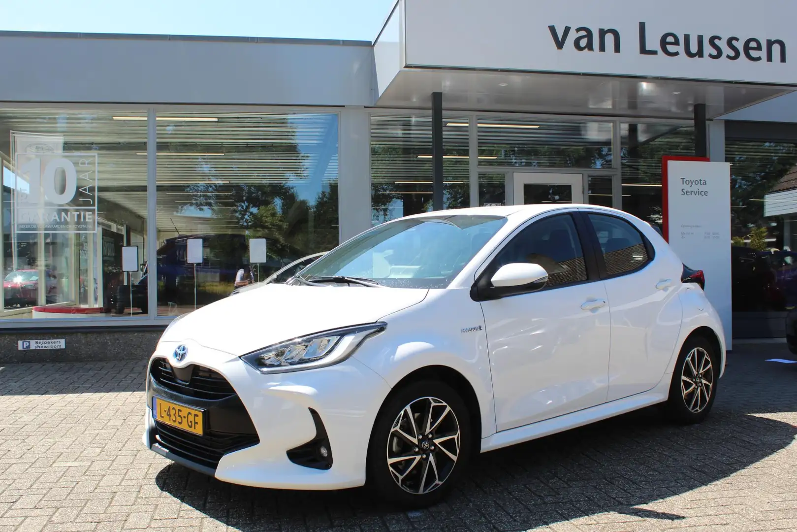 Toyota Yaris 1.5 HYBRID DYNAMIC KEYLESS LED KOPLAMPEN APPLE/AND Wit - 1