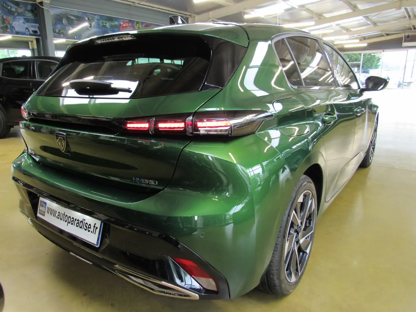 Peugeot 308 PHEV 180 ALLURE PACK E-EAT8 Vert - 2