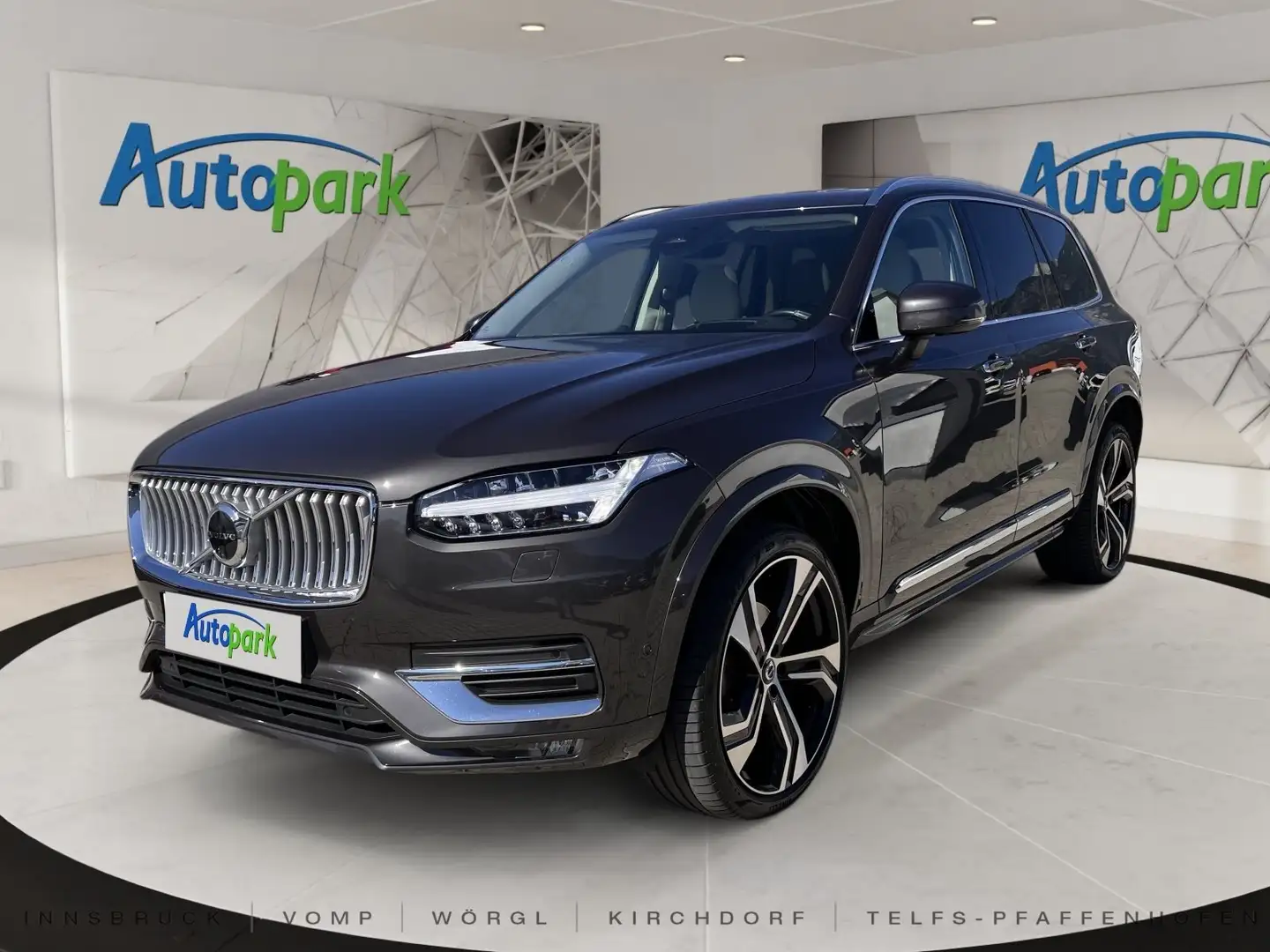 Volvo XC90 B5 AWD Mild Hybrid Ultimate Bright Grau - 1